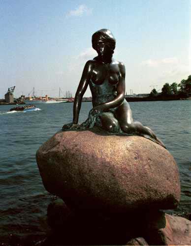 The iconic mermaid of Copenhagen.